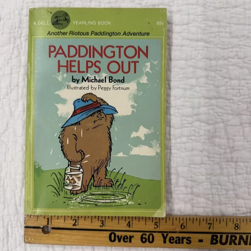 Vintage Young Adult Paperback Book A Dell Yearling Book Paddington Helps Out